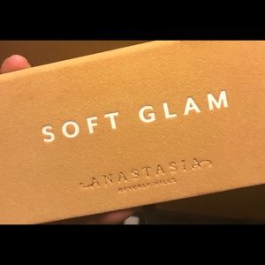 Anastasia Beverly Hills Soft Palette